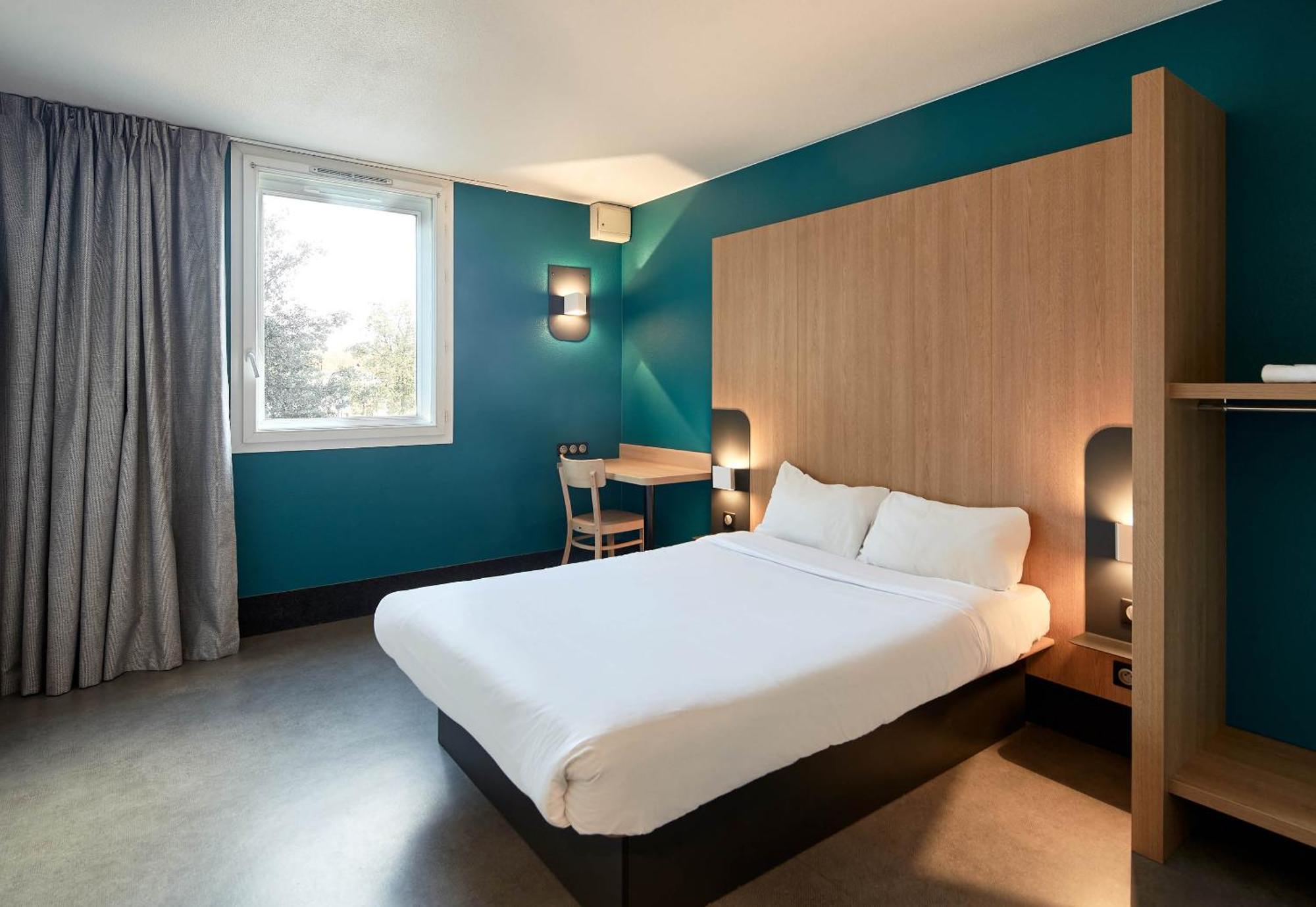Orly - Nationale 7 Hotel 2*