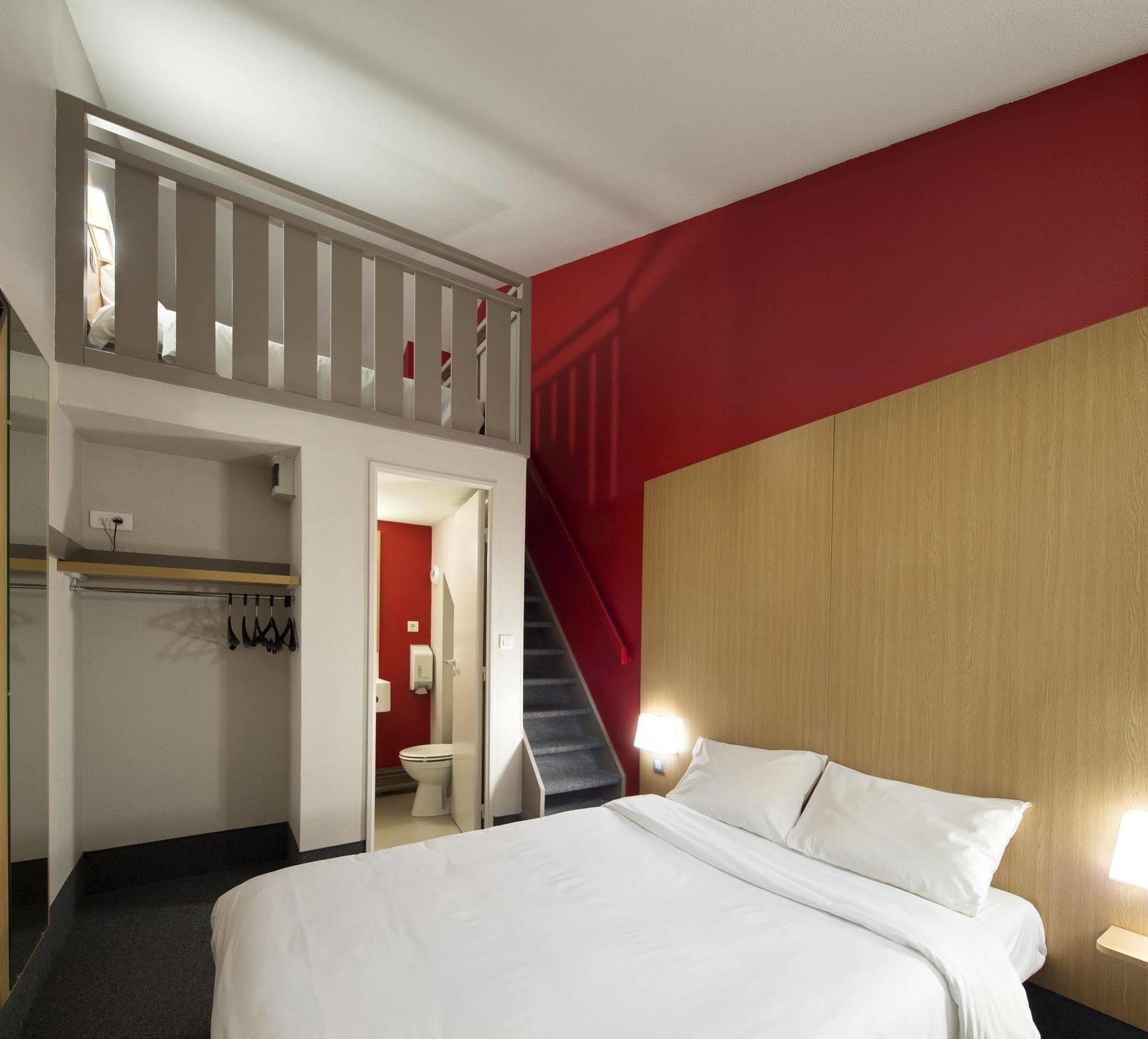 Hotel Orly - Nationale 7 2*